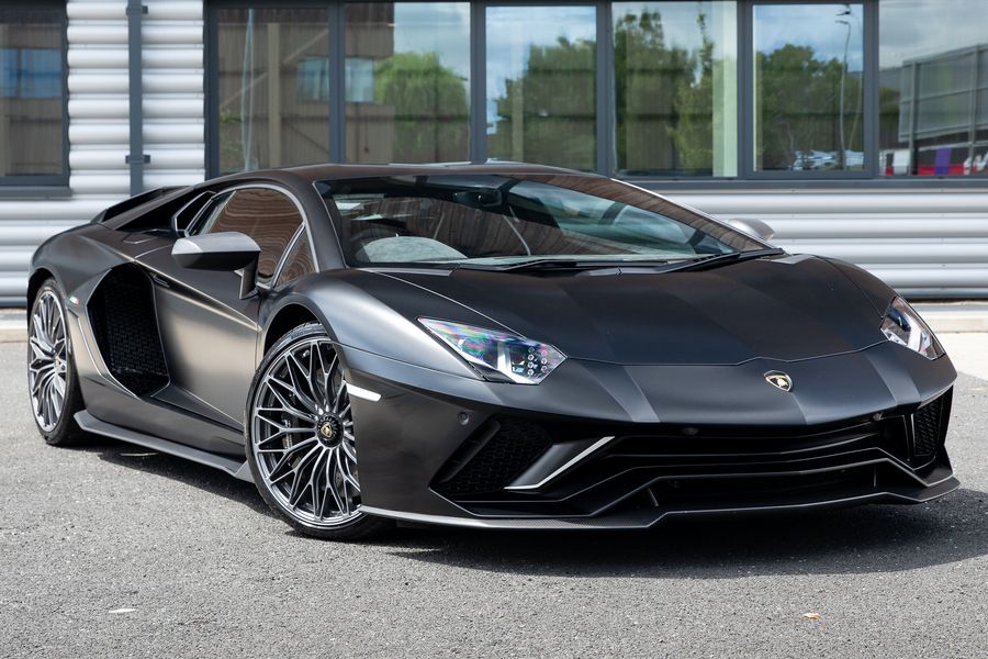 Lamborghini Aventador Ultimae LP780-4 6.5 V12