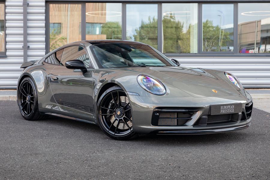 Porsche 911 Carrera 4 GTS 3.0 992 4WD