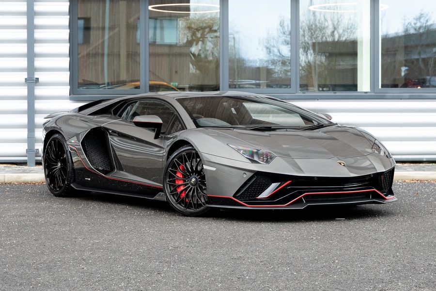 Lamborghini Aventador Ultimae LP780-4 6.5 V12