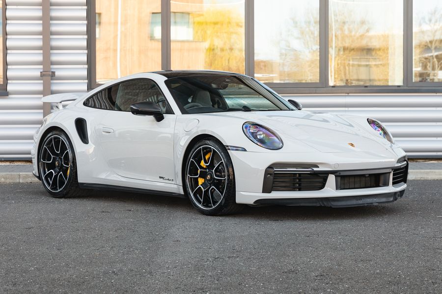 Porsche 911 Turbo S 3.7 992 PDK