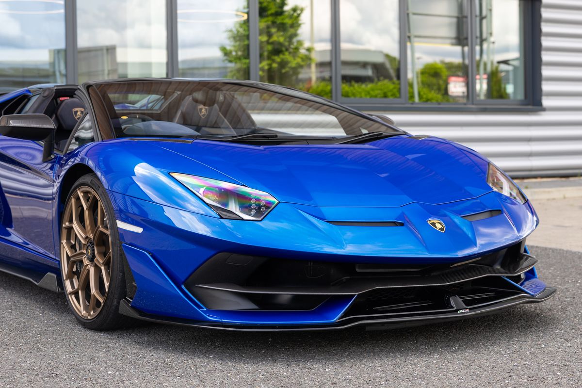 2019 Lamborghini Aventador SVJ Roadster