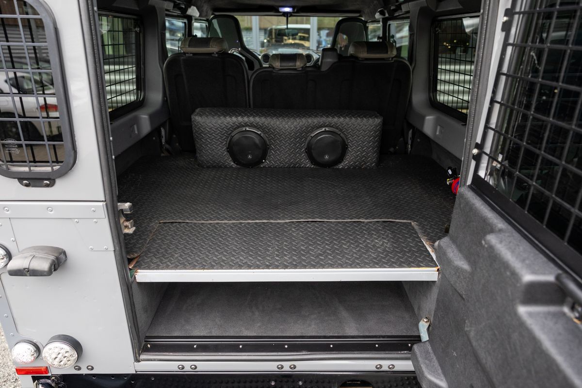 2015 Land Rover Defender 110 Urban Truck