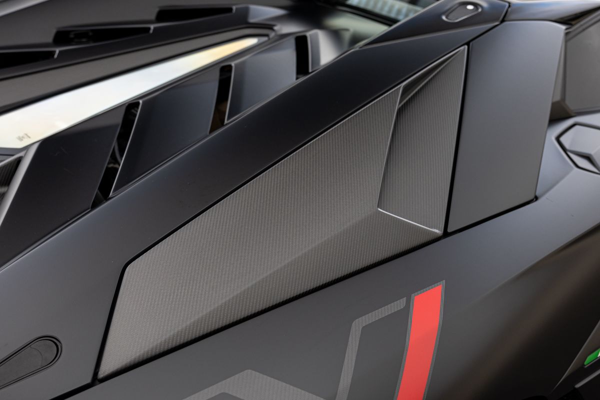 2021 Lamborghini Aventador SVJ Roadster