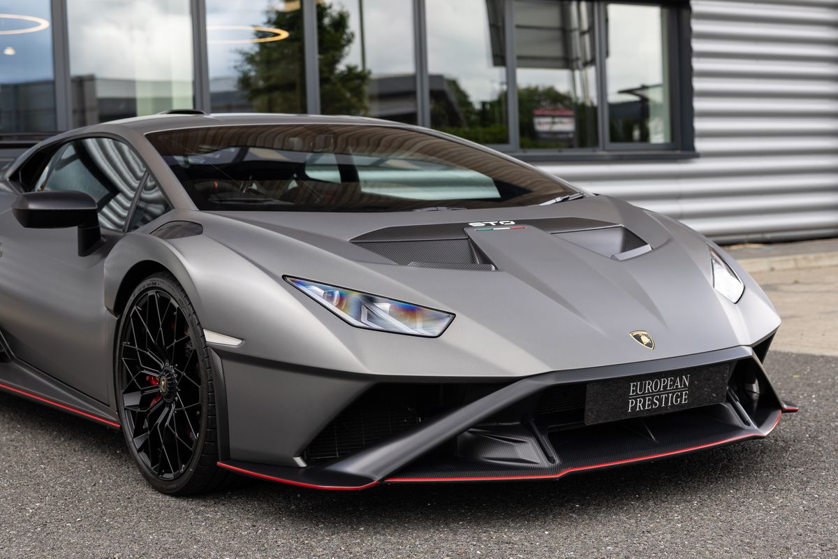 2022 Lamborghini Huracan STO