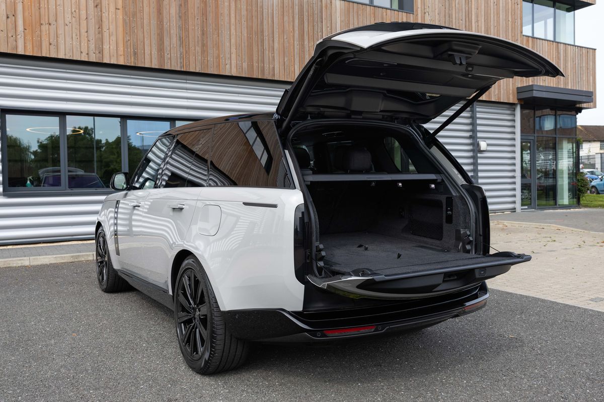 2023 Land Rover Range Rover P510e SV PHEV