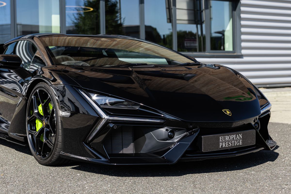 2024 Lamborghini Revuelto