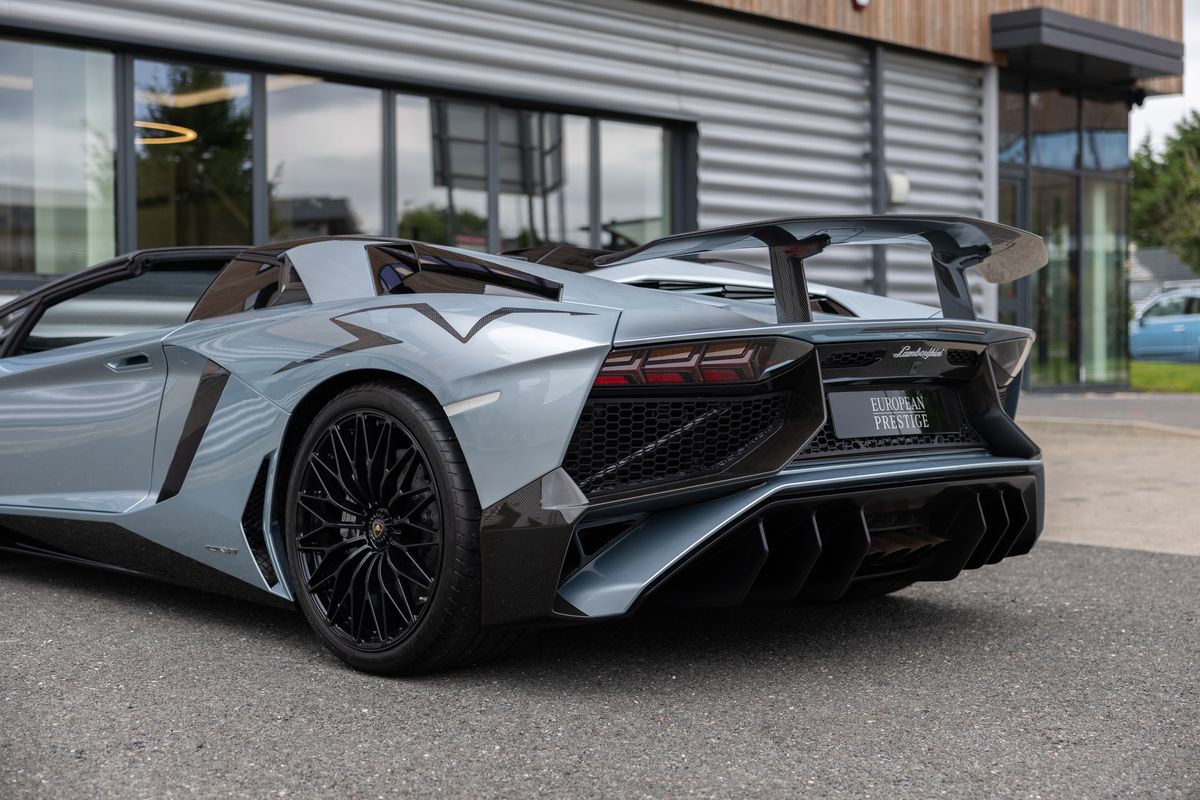 2016 Lamborghini Aventador SV Roadster