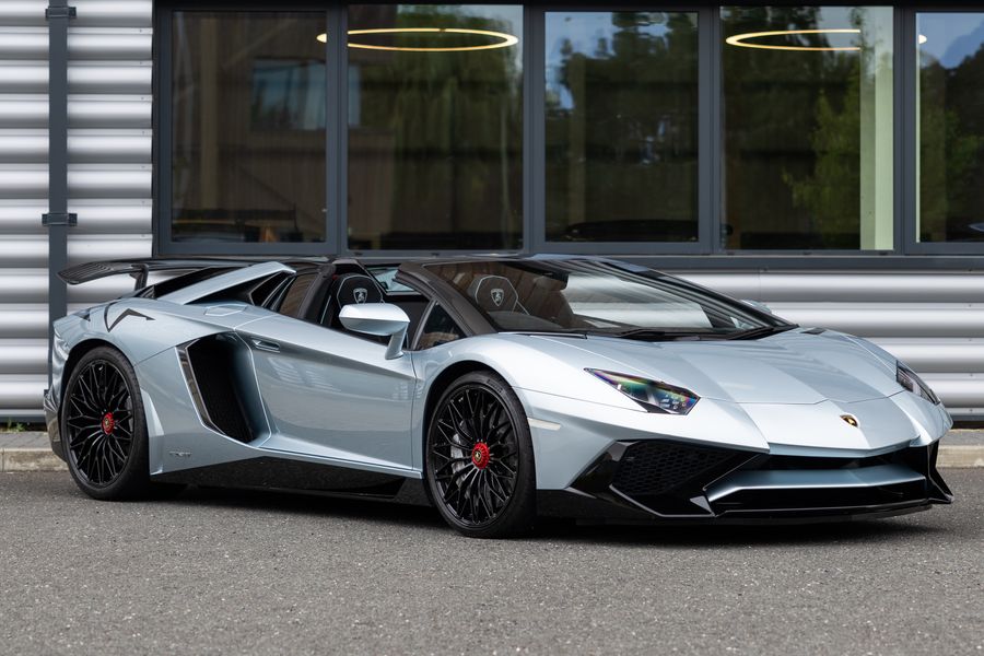 Lamborghini Aventador SV Roadster