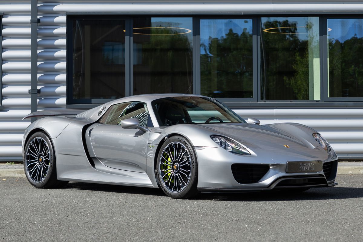 2015 Porsche 918 Spyder