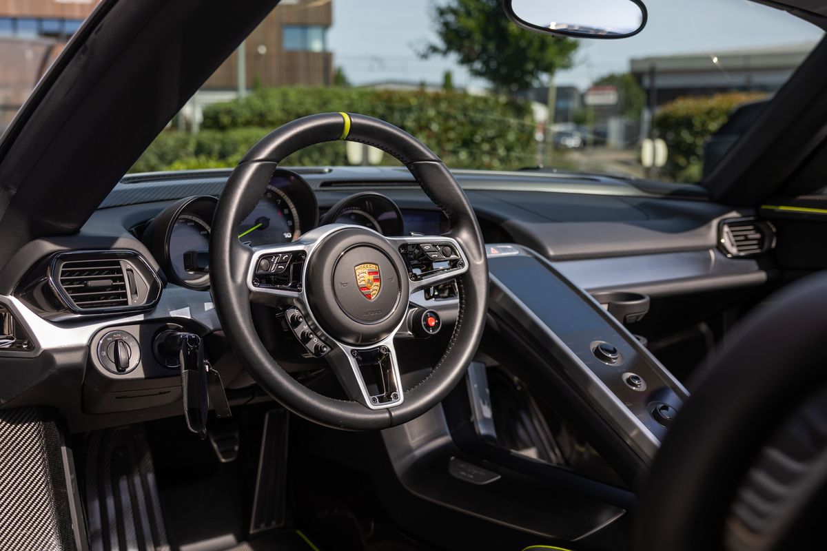 2015 Porsche 918 Spyder