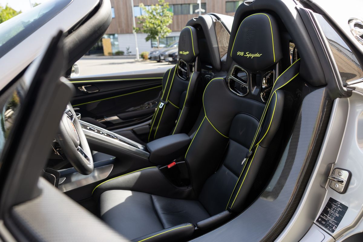 2015 Porsche 918 Spyder