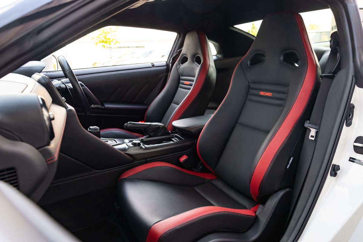 2019 Nissan R35 GT-R Recaro