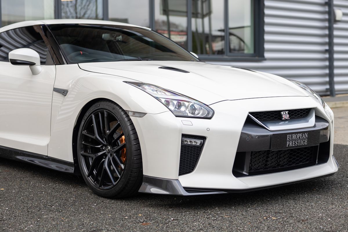 2019 Nissan R35 GT-R Recaro