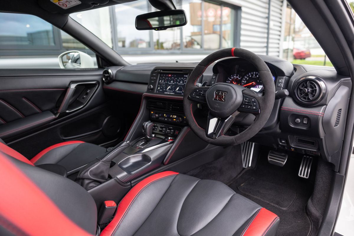 2019 Nissan R35 GT-R Recaro