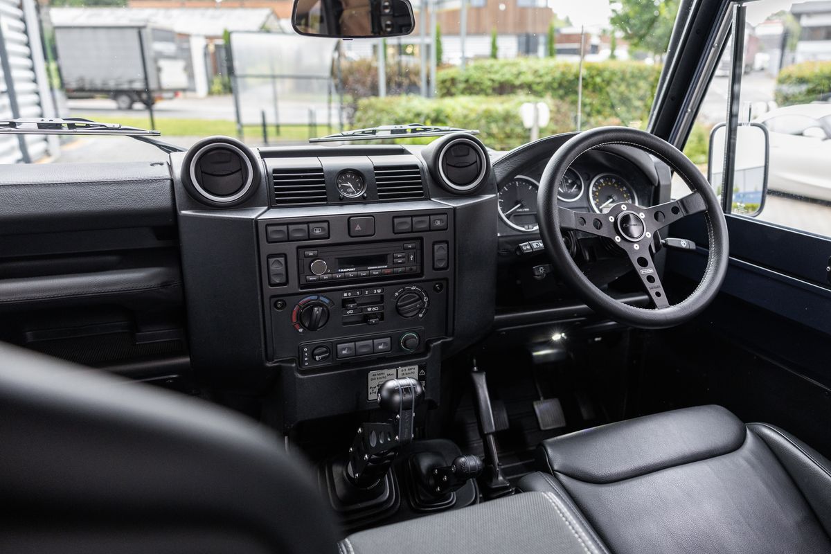 2014 Land Rover Defender 90