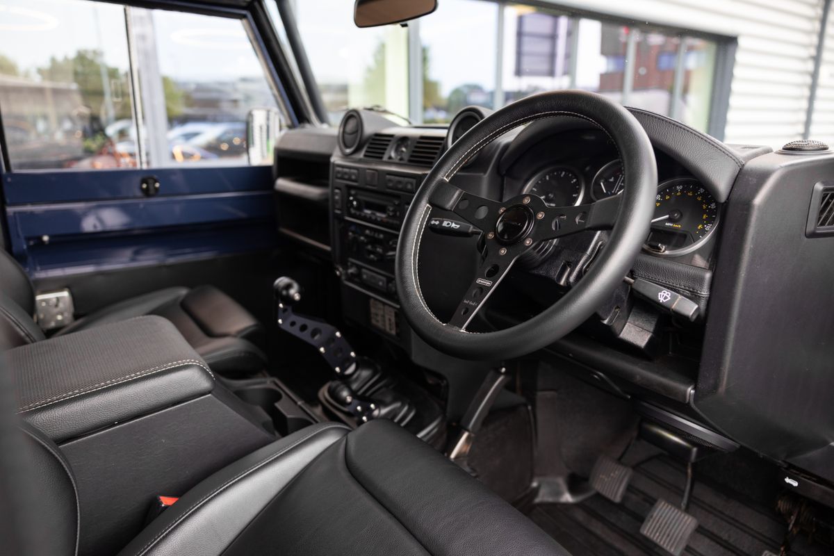 2014 Land Rover Defender 90