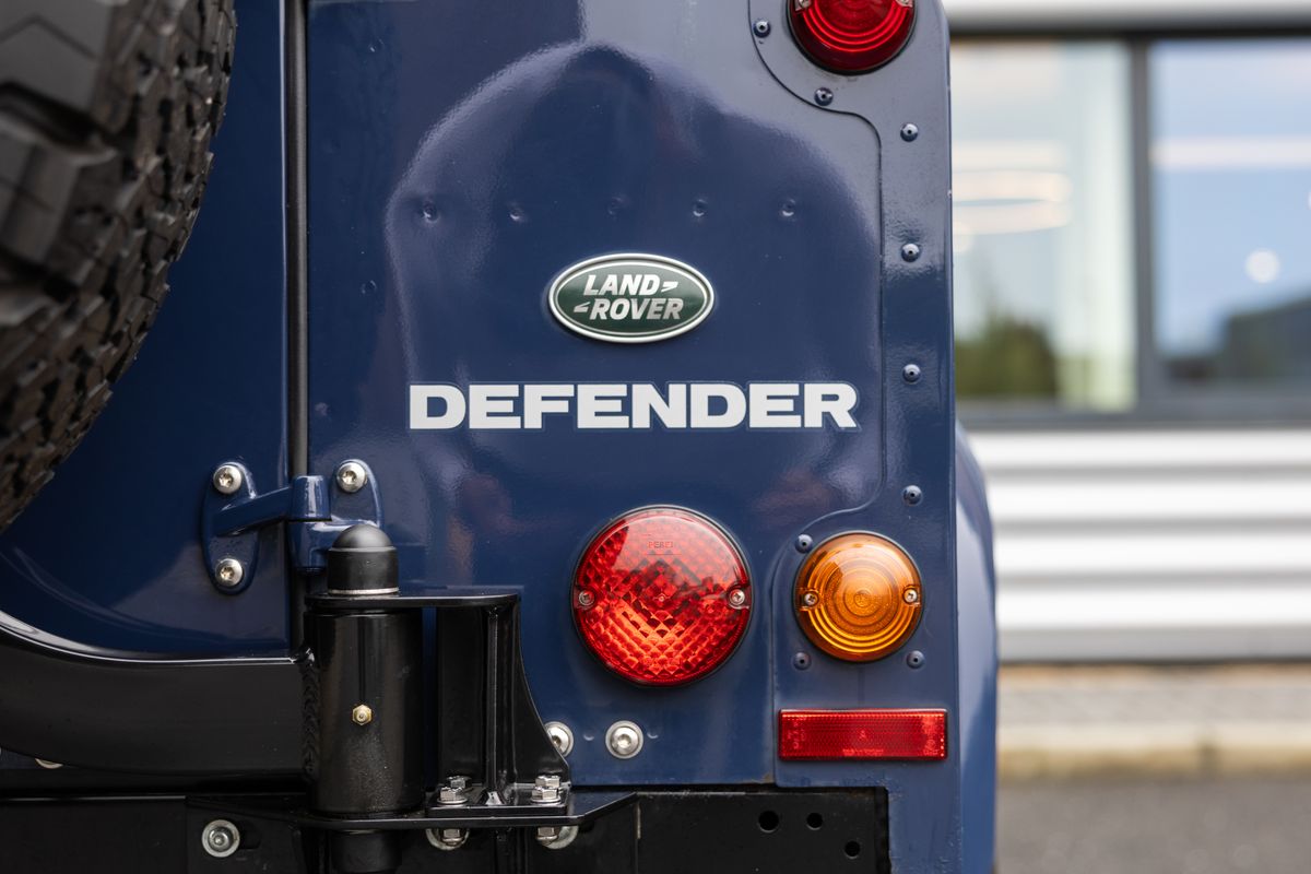 2014 Land Rover Defender 90