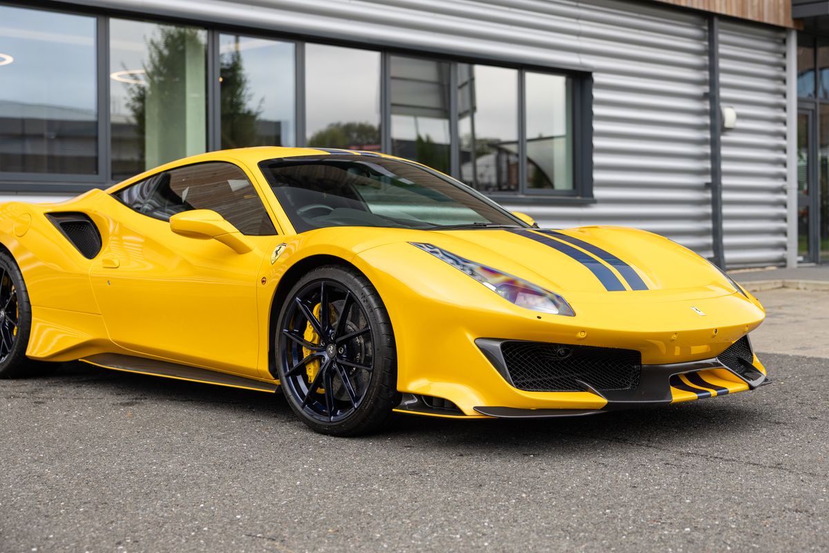 2019 Ferrari 488 Pista