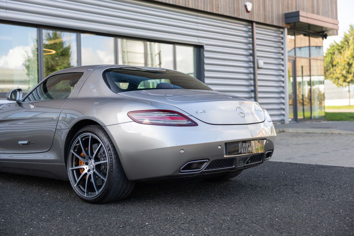 2010 Mercedes-Benz SLS AMG