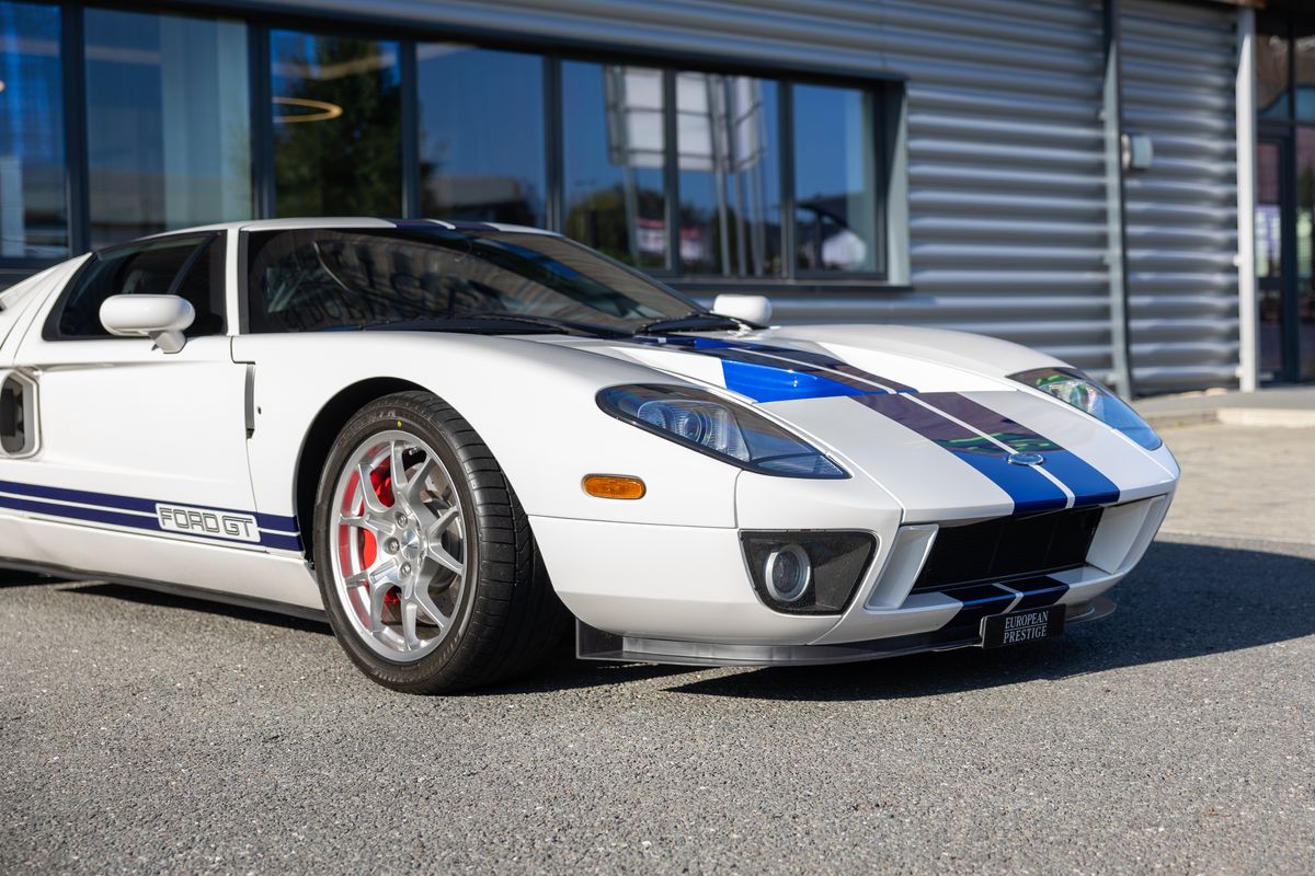 2004 Ford GT