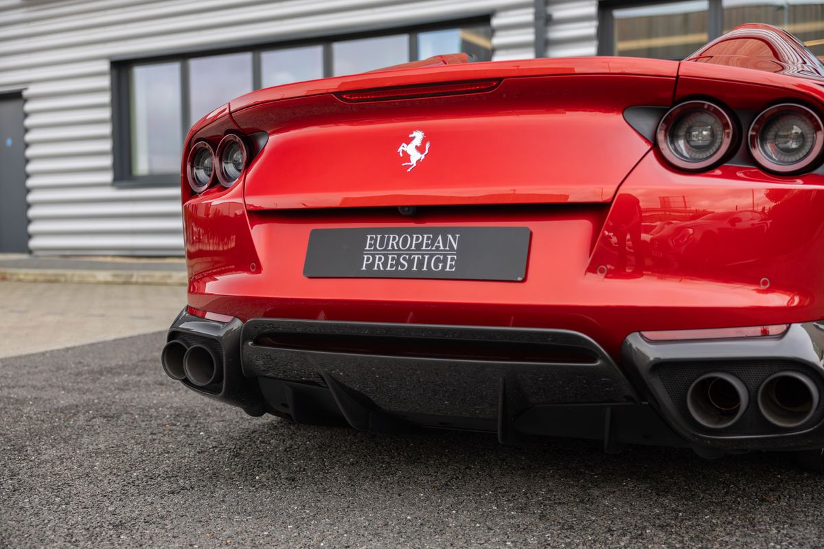 2021 Ferrari 812 GTS