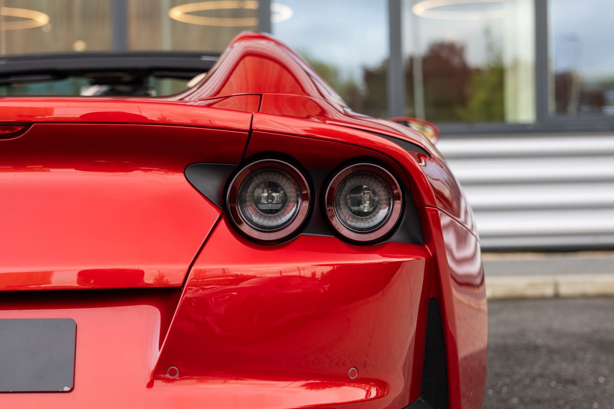 2021 Ferrari 812 GTS