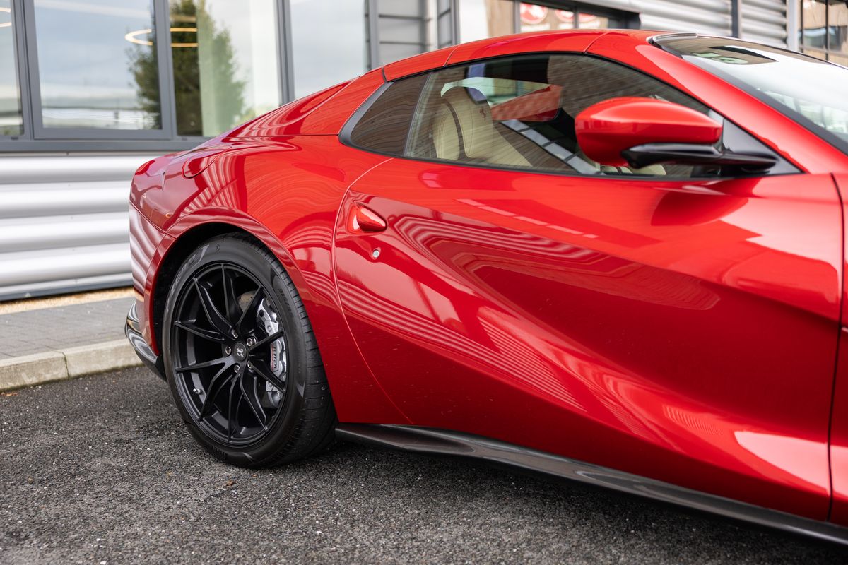 2021 Ferrari 812 GTS