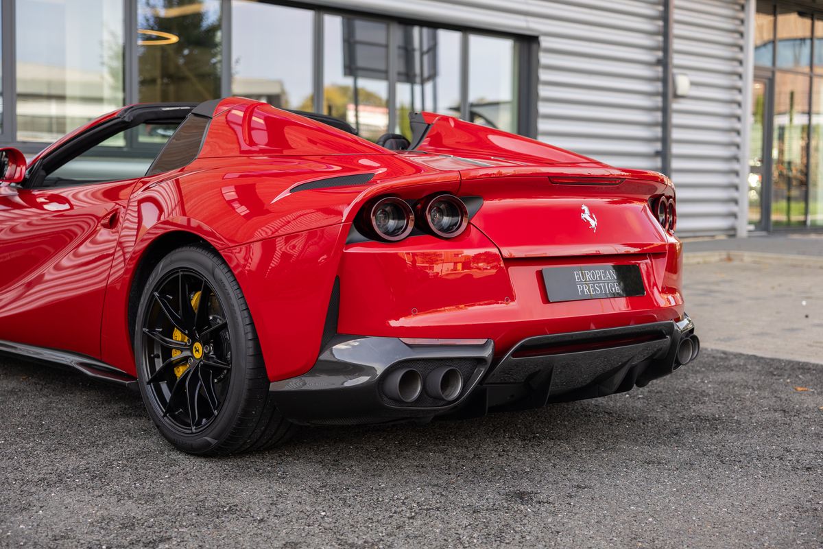 2021 Ferrari 812 GTS