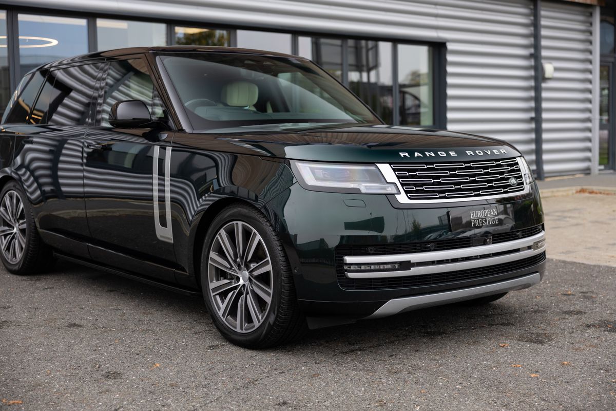 2024 Land Rover Range Rover P460e Autobiography LWB