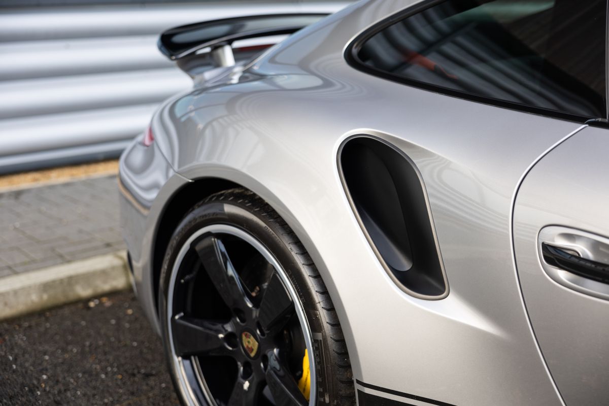 2014 Porsche 911 (991.1) Turbo S Exclusive GB Edition