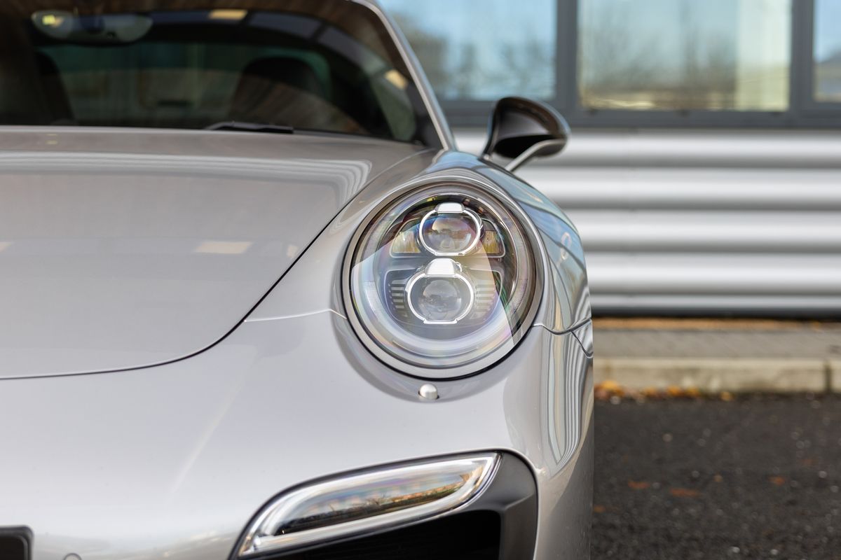 2014 Porsche 911 (991.1) Turbo S Exclusive GB Edition