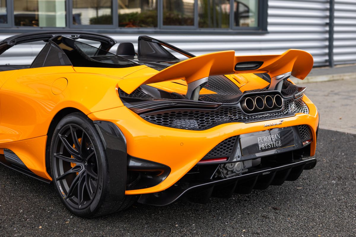 2022 McLaren 765LT Spider