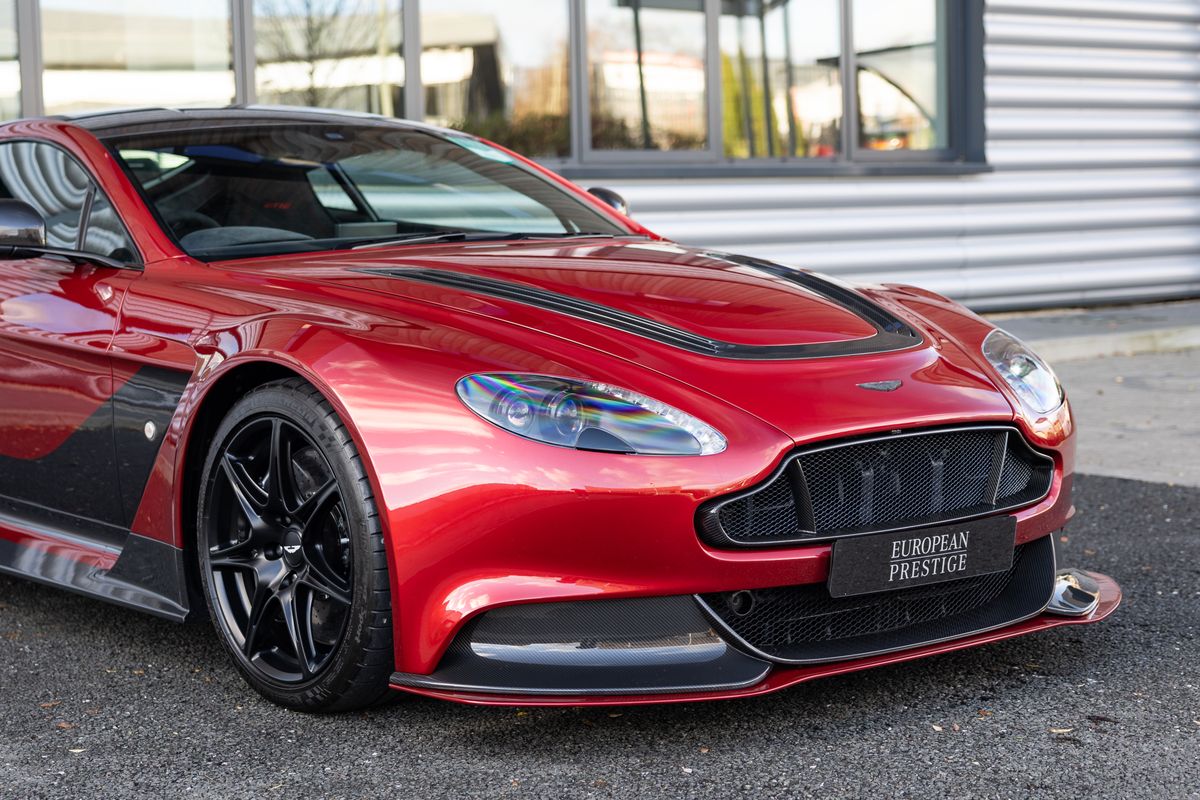 2016 Aston Martin Vantage GT12