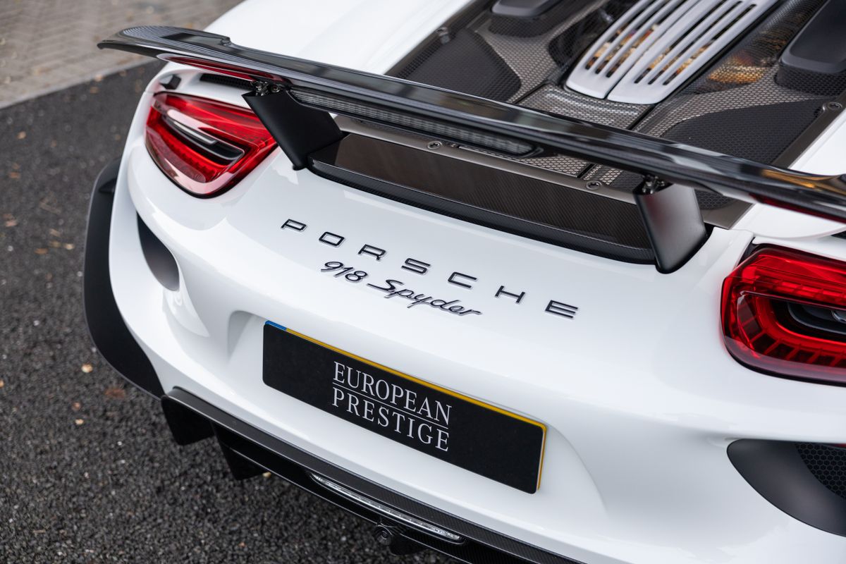 2016 Porsche 918 Spyder