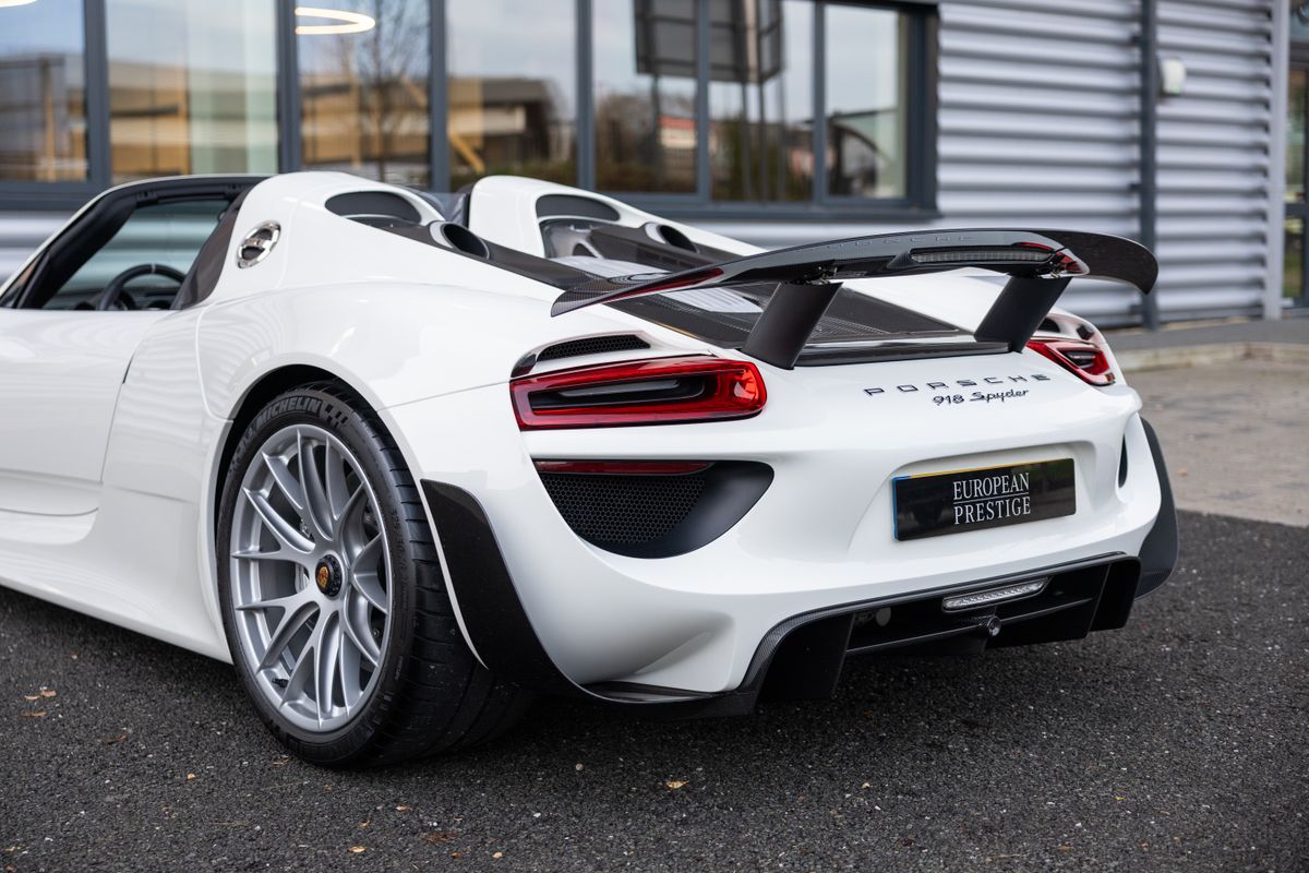 2016 Porsche 918 Spyder