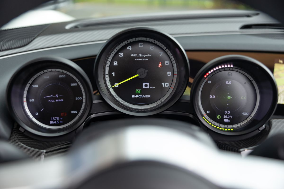 2016 Porsche 918 Spyder