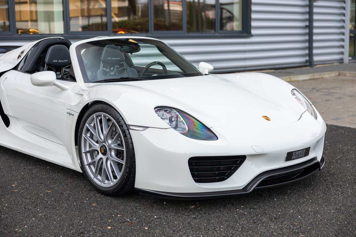 2016 Porsche 918 Spyder