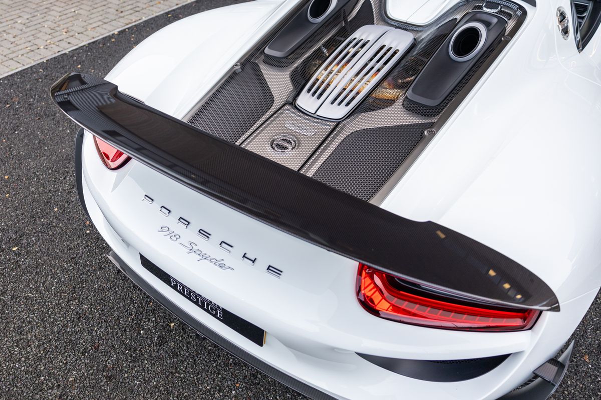 2016 Porsche 918 Spyder