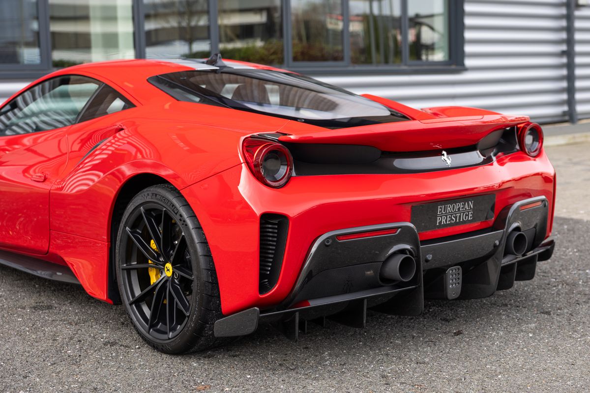 2020 Ferrari 488 Pista