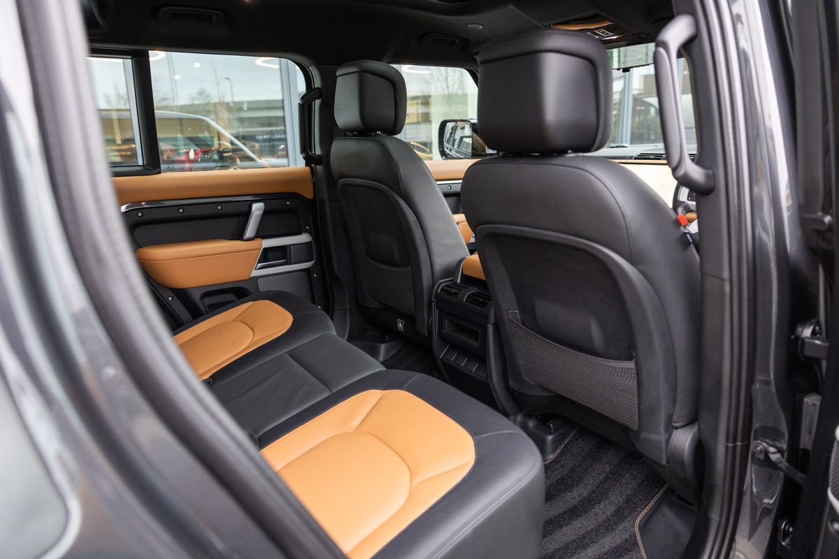 2022 Land Rover Defender X-Dynamic P400e HSE