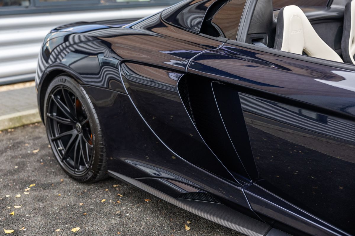 2016 McLaren 675LT Spider