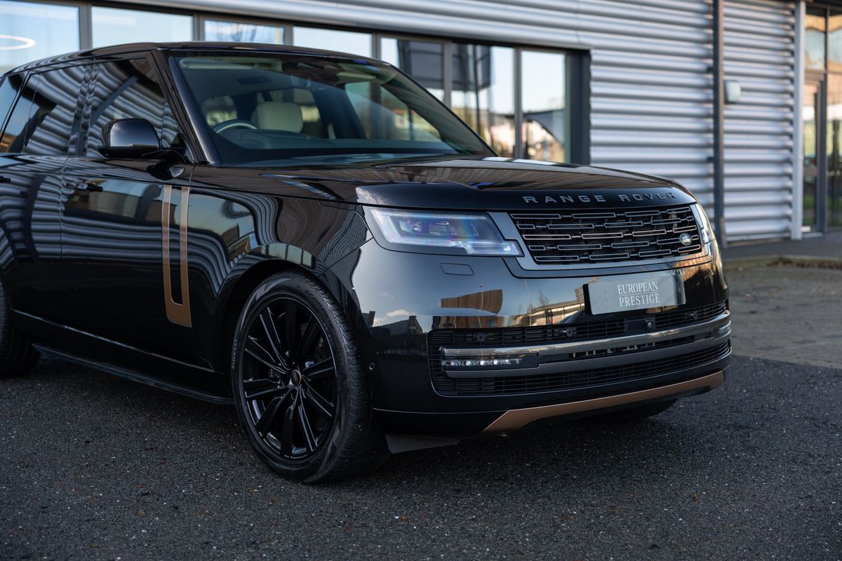 2024 Land Rover Range Rover P550e Autobiography