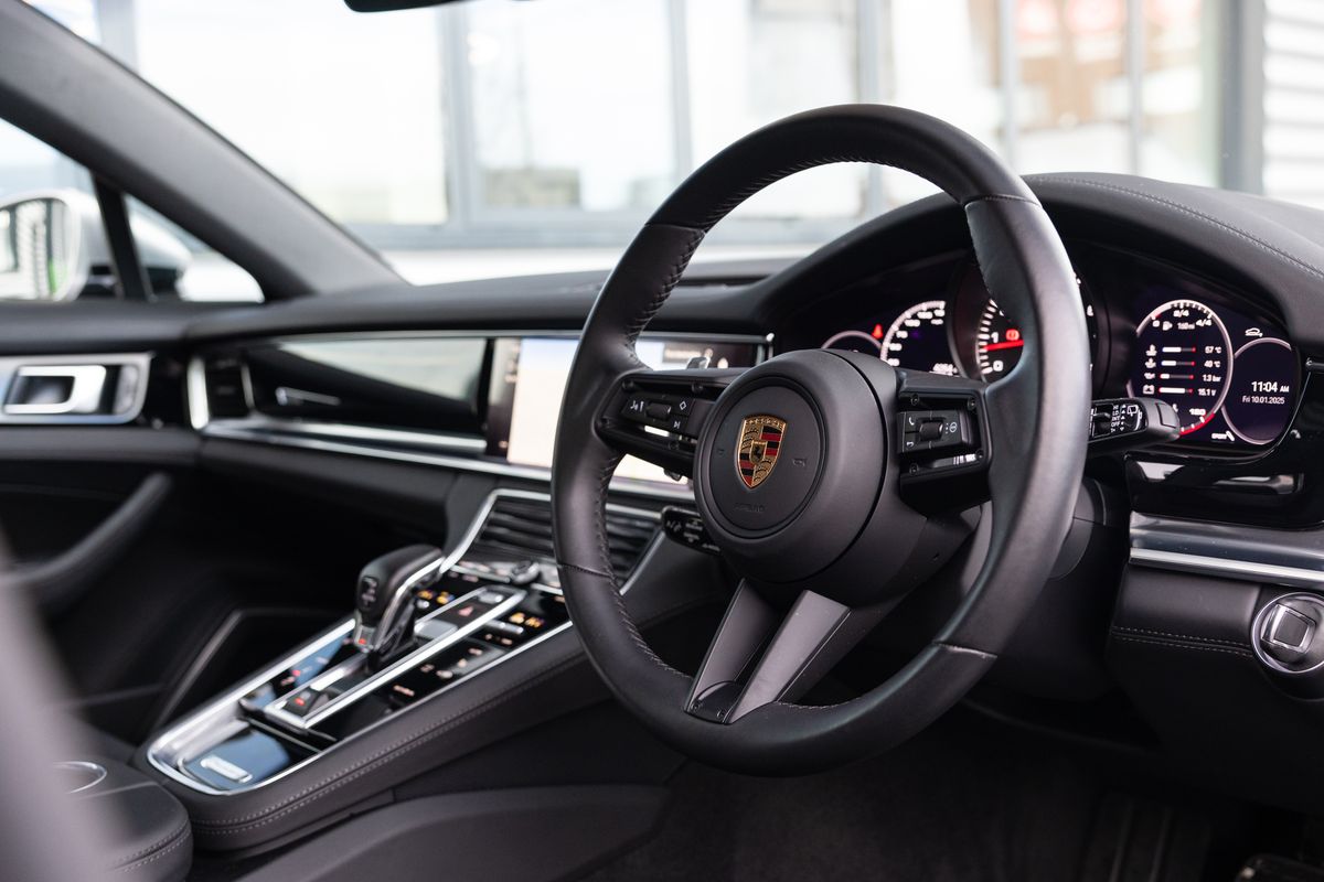 2022 Porsche Panamera 4S Saloon