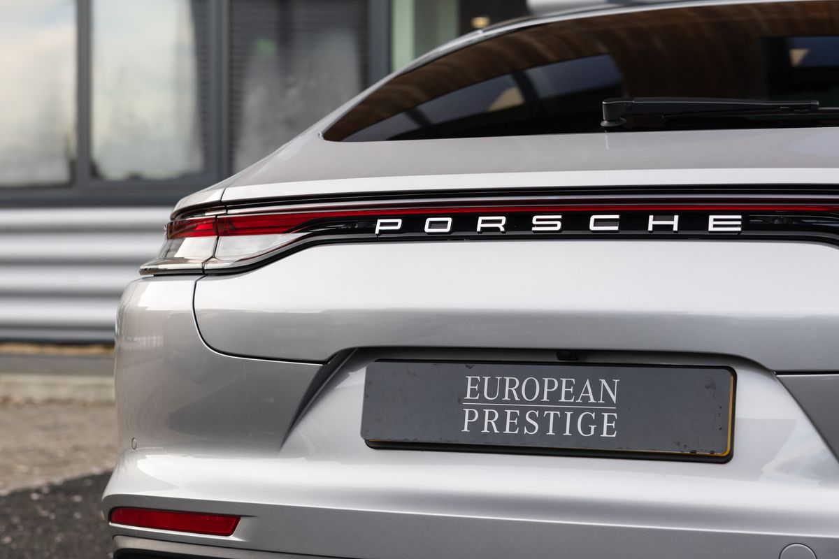 2022 Porsche Panamera 4S Saloon