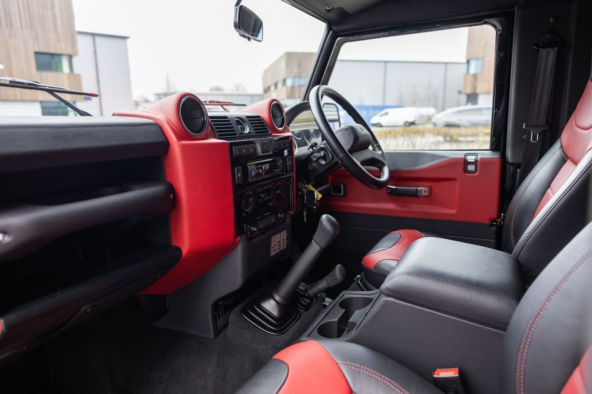 2015 Land Rover Defender 90 Autobiography Edition