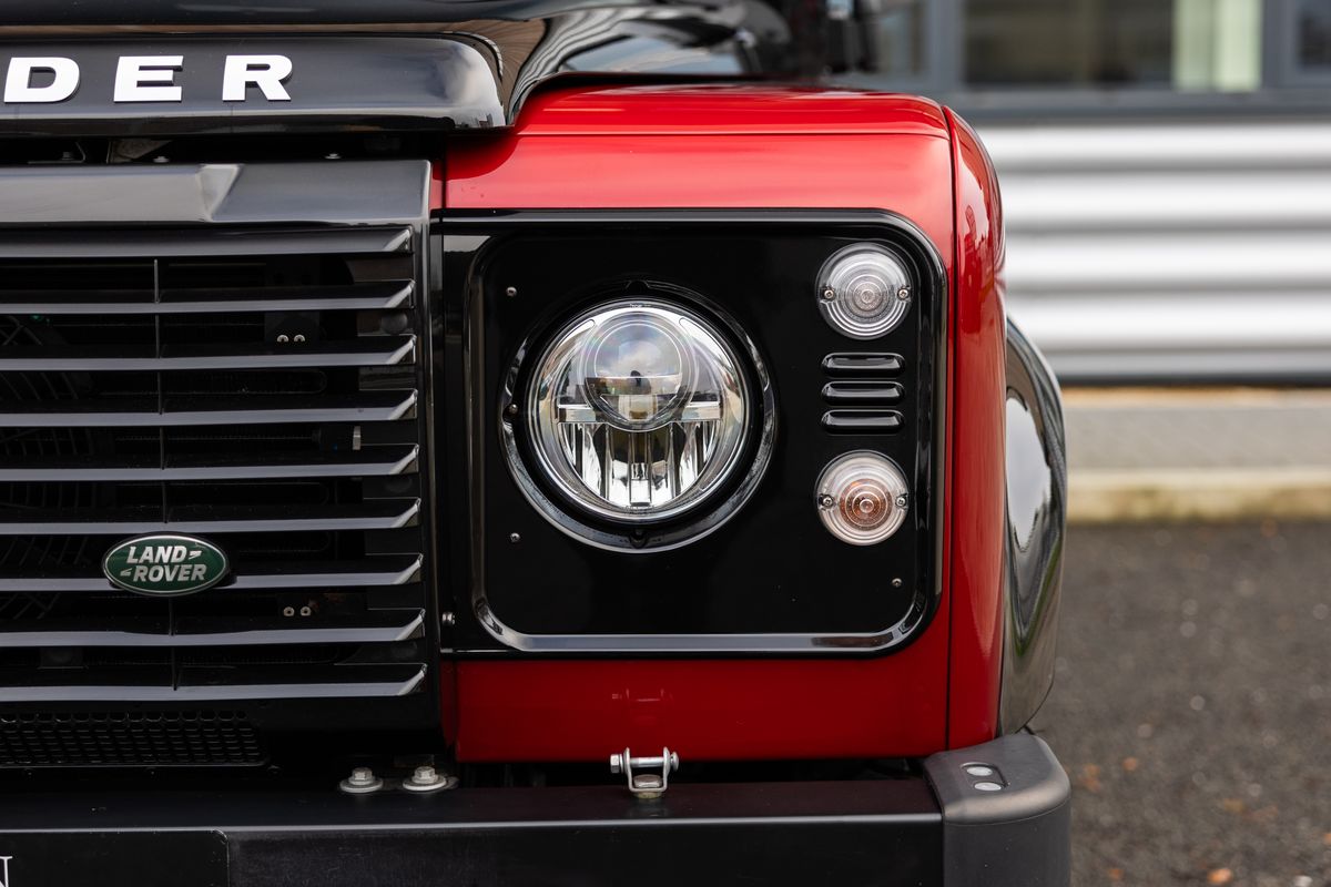 2015 Land Rover Defender 90 Autobiography Edition