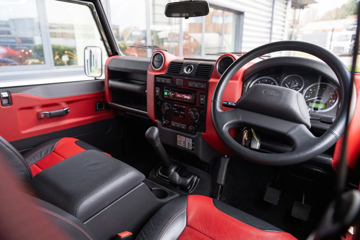 2015 Land Rover Defender 90 Autobiography Edition