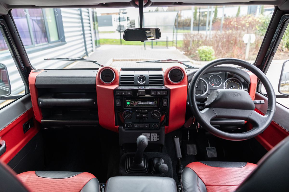 2015 Land Rover Defender 90 Autobiography Edition