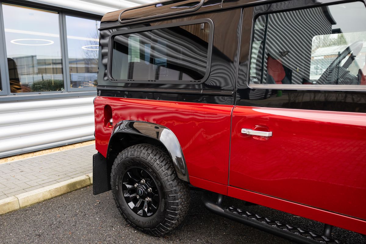 2015 Land Rover Defender 90 Autobiography Edition