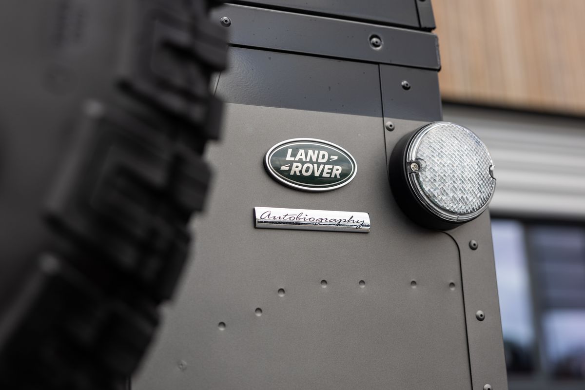 2015 Land Rover Defender 90 Autobiography Edition